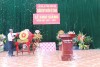 Thầy Nguyễn Văn Thư - Hiệu trưởng nhà trường đánh tiếng trống khai trường năm học 2021-2022