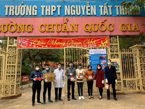 TRƯỜNG THPT NGUYỄN TẤT THÀNH CHUNG TAY CÙNG CỘNG ĐỒNG ĐẨY LÙI DỊCH COVID-19