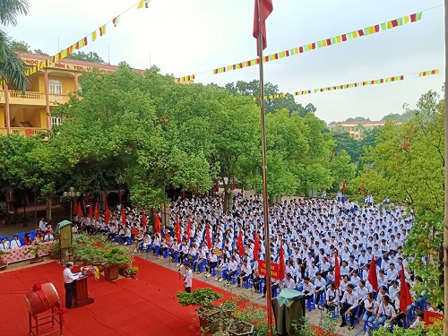 Thầy và trò trường THPT Nguyễn Tất Thành nô nức khai giảng năm học mới 2020-2021
